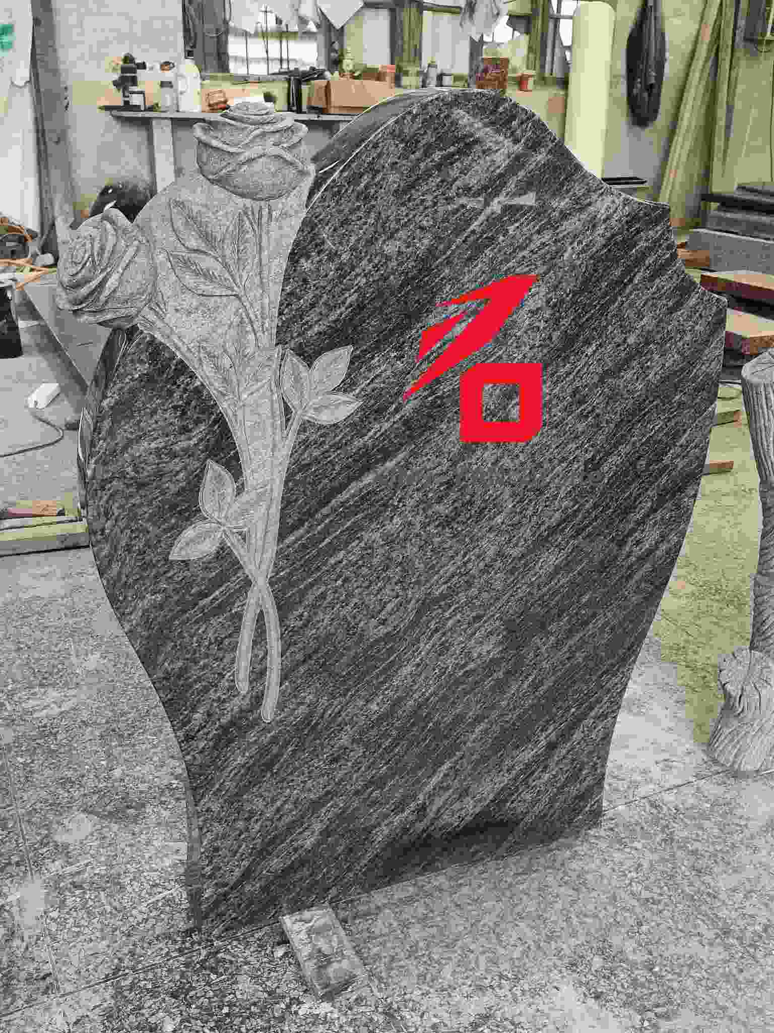 سنگ قبر یادبود رز به شکل قلب